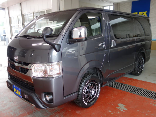 新車ハイエースＶダークプライムⅡ２８００ディーゼル４ＷＤガンメタ８インチナビベットＫＩＴパッケージ完成致しました！！