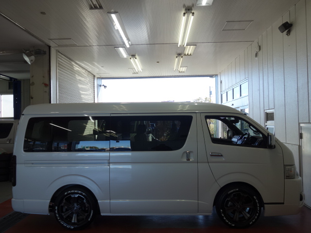 新車ハイエースＶダークプライムⅡワイド２８００ディーゼルナビパッケージ入庫致しました！！店頭在庫車、即納車可能になります！！