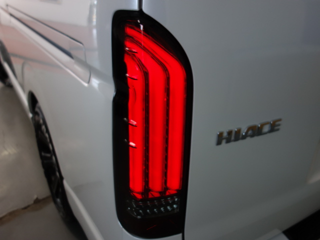 新車ハイエースＶダークプライムⅡワイド２８００ディーゼルナビパッケージ入庫致しました！！店頭在庫車、即納車可能になります！！