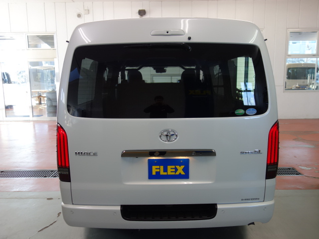 新車ハイエースＶダークプライムⅡワイド２８００ディーゼルナビパッケージ入庫致しました！！店頭在庫車、即納車可能になります！！