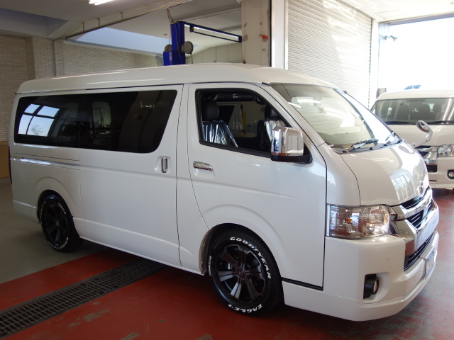 新車ハイエースＶダークプライムⅡワイド２８００ディーゼルナビパッケージ入庫致しました！！店頭在庫車、即納車可能になります！！