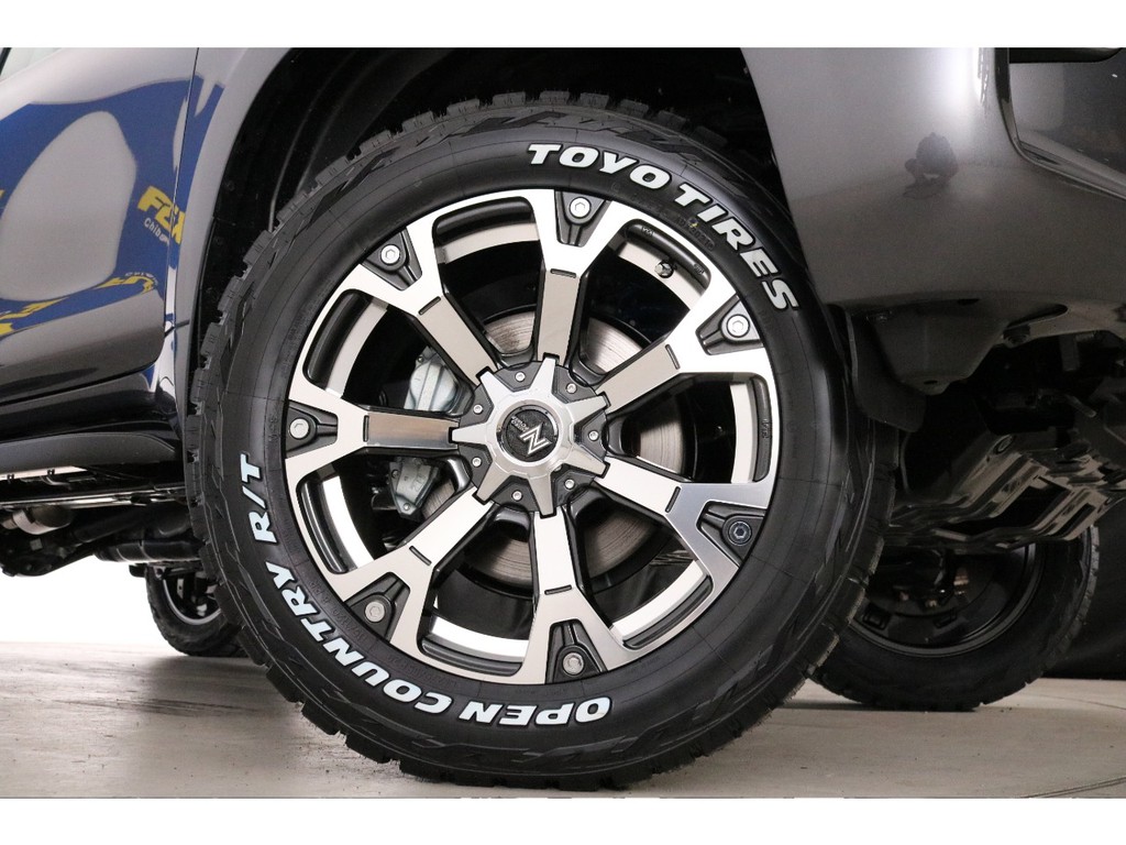 ウォーヘッド２０インチＡＷに、ＴＯＹＯタイヤＲ／Ｔをセレクト！