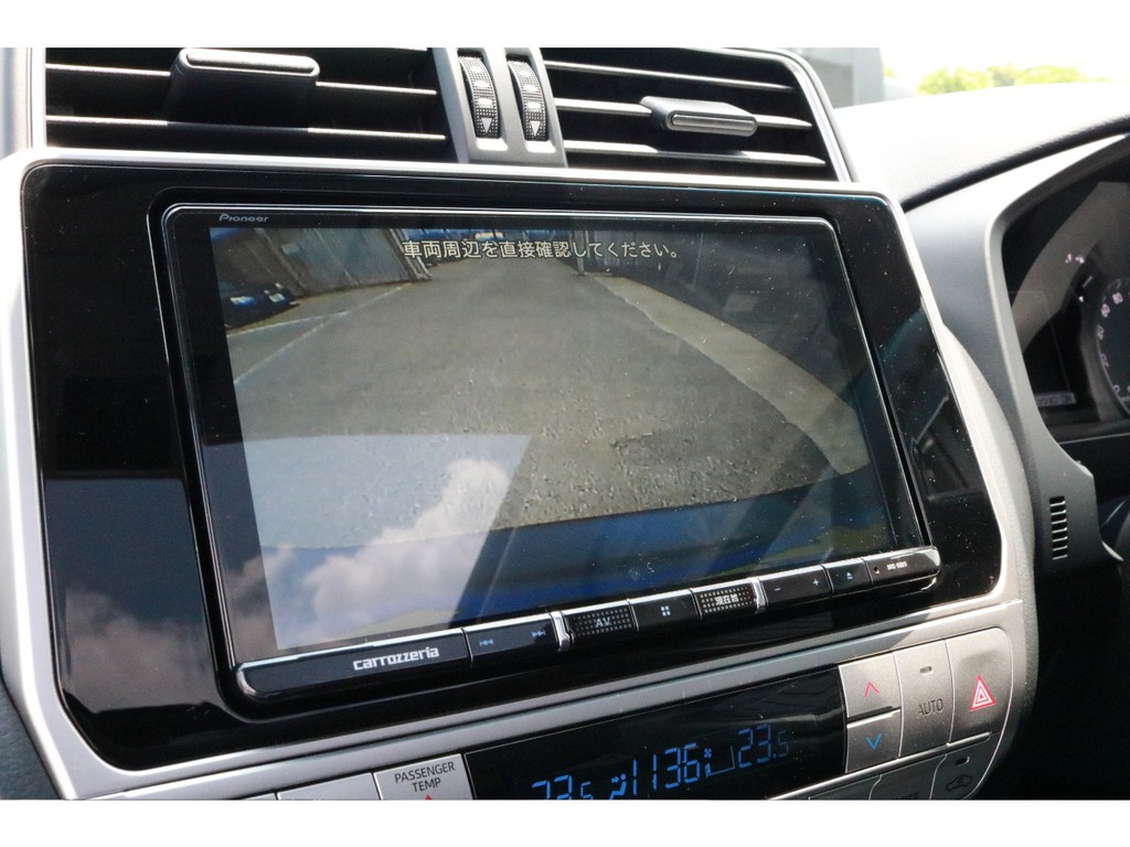 バックカメラも装備しており、車庫入れも安心です！