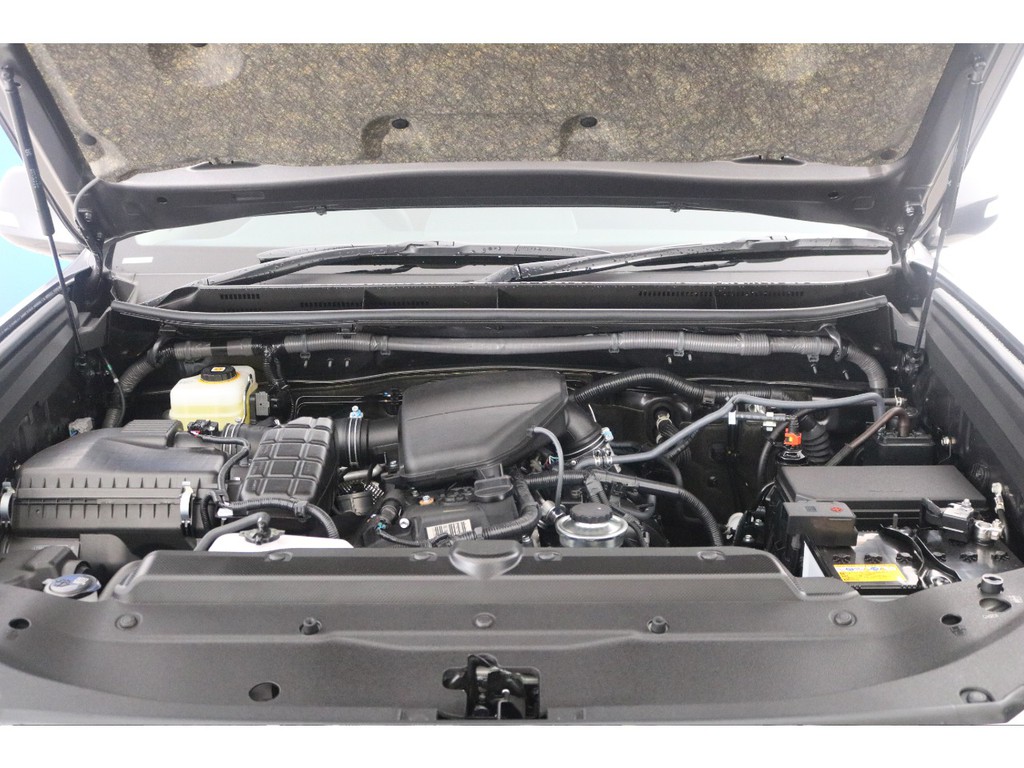 ２７００ｃｃ２ＴＲエンジン！レスポンスの良さと耐久性に定評がありますね！