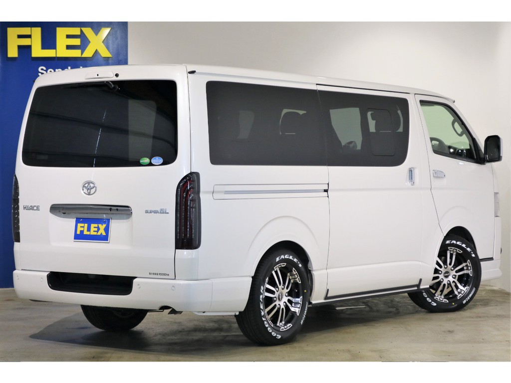 新型ハイエースバンが即納車可能です！お問い合わせは【022-288-0411】迄お早めに！