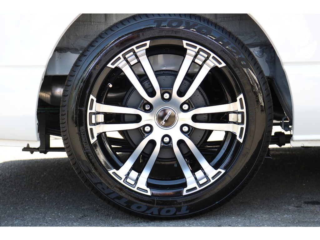 ＦＬＥＸ　Ｄｅｌｆ０２　１８インチアルミ！ＴＯＹＯＨ２０タイヤ！