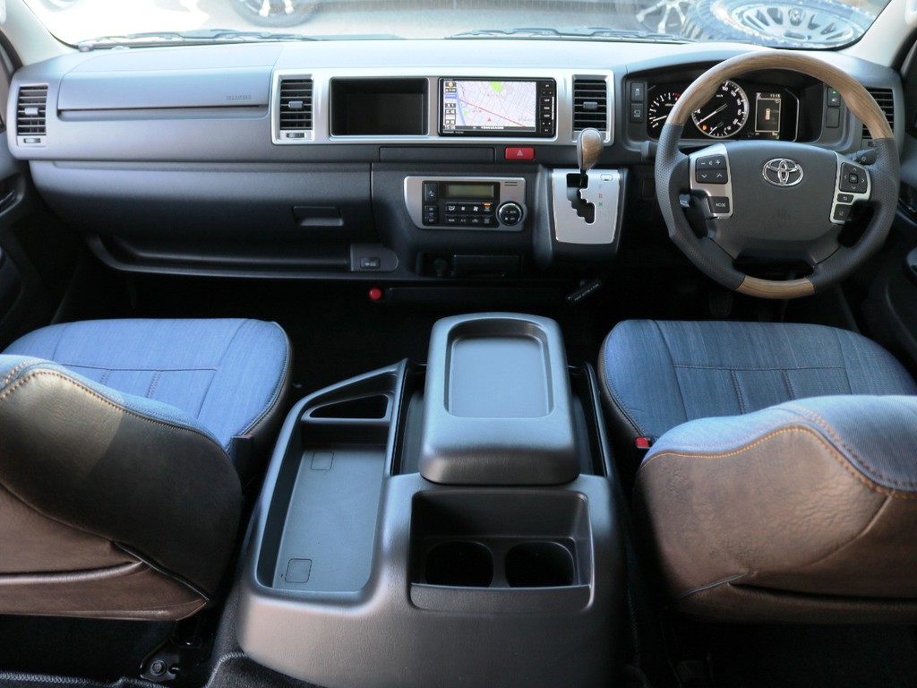 デニム調で可愛げのある内装アレンジを施した新車ワゴンＧＬが入庫いたしました♪
