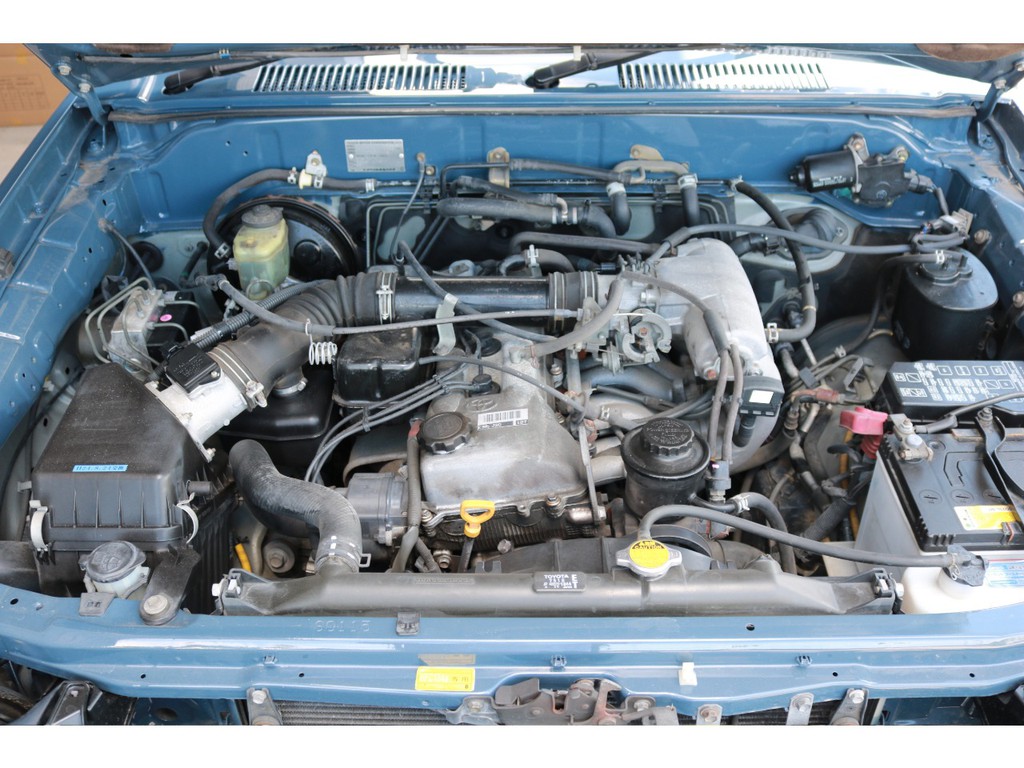 ２７００ｃｃの３ＲＺエンジン！タイミングチェーンで１０万キロ毎の交換も不要です！