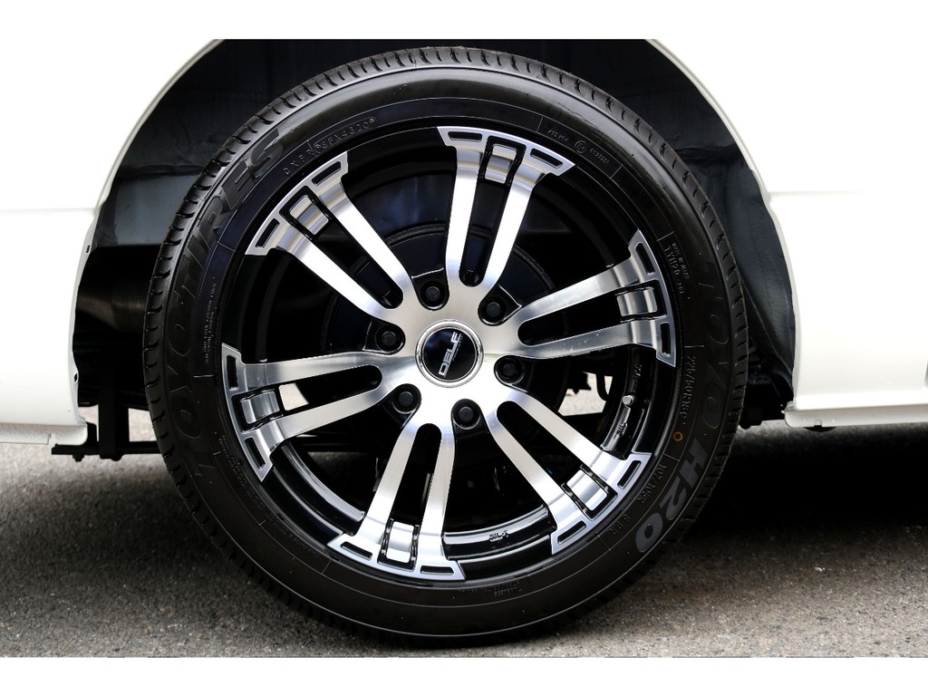 ＦＬＥＸ　Ｄｅｌｆ０２１８インチアルミ！ＴＯＹＯＨ２０タイヤ！