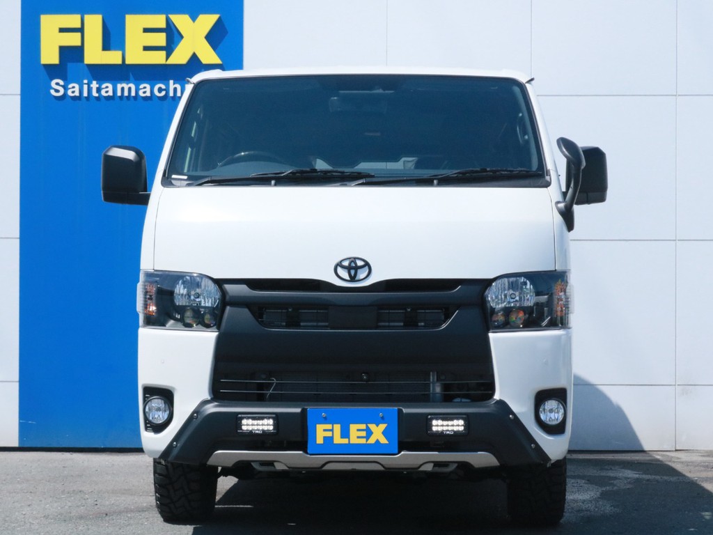 TRDオフロードバンパー(LEDデイライト)付き！