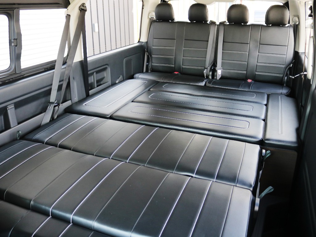 フルフラットベッド展開やリビング展開が可能な内装アレンジ【アレンジＡ－Ｓ】♪