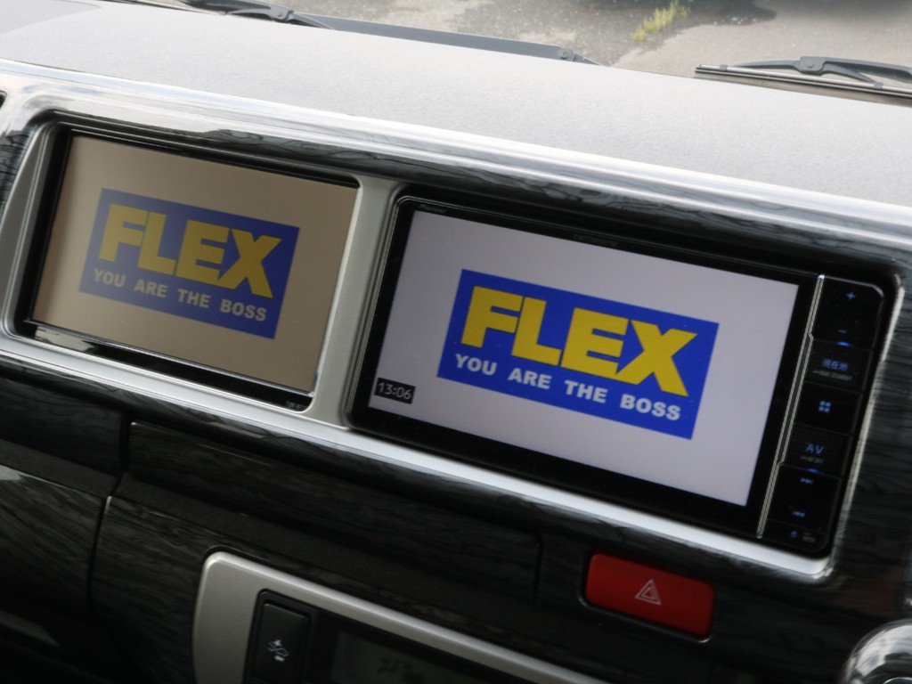 好評の3ナビ仕様♪走行中の視聴や操作、Bluetooth接続も可能です！