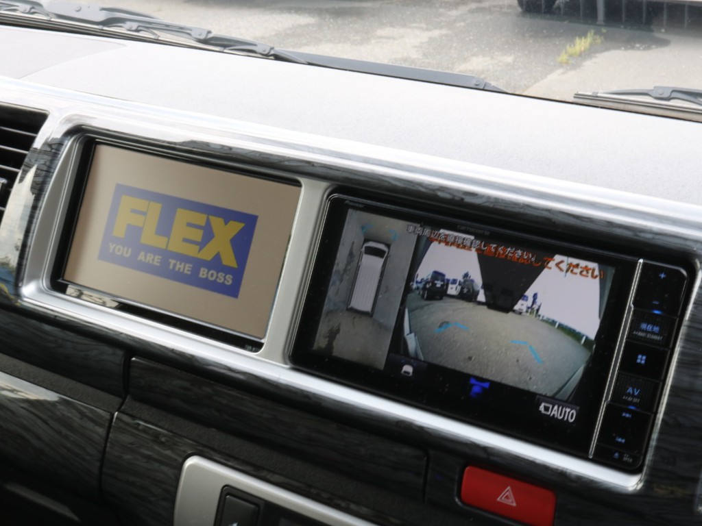 フロント下部の死角もモニターで確認可能です！