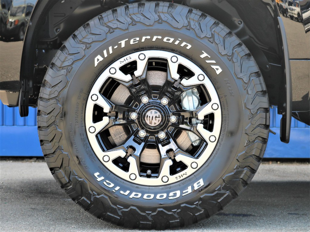 マーテルギア　ゴーレム　１７インチAW×BFGoodrich　All-Terrainタイヤ装着☆