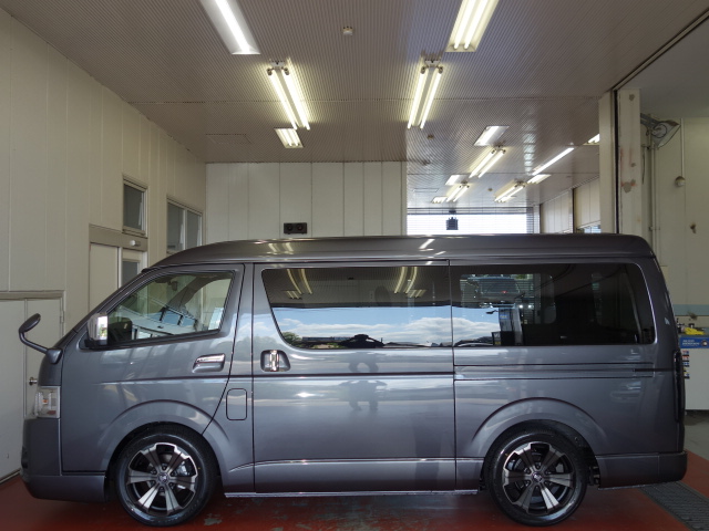 新車ダークプライムⅡワイドスーパーＧＬ２８００ディーゼルターボナビパッケージ入庫致しました！！店頭在庫車、即納車ご対応可能になります！！