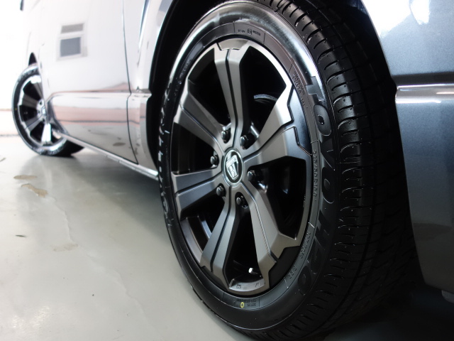 新車ダークプライムⅡワイドスーパーＧＬ２８００ディーゼルターボナビパッケージ入庫致しました！！店頭在庫車、即納車ご対応可能になります！！