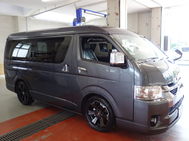 新車ダークプライムⅡワイドスーパーＧＬ２８００ディーゼルターボナビパッケージ入庫致しました！！店頭在庫車、即納車ご対応可能になります！！