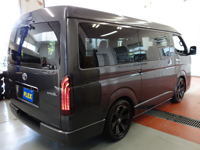 新車ダークプライムⅡワイドスーパーＧＬ２８００ディーゼルターボナビパッケージ入庫致しました！！店頭在庫車、即納車ご対応可能になります！！