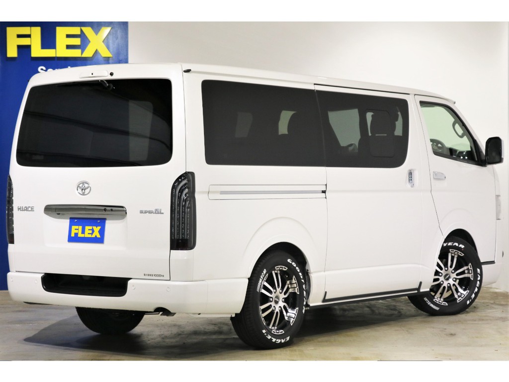 新型ハイエースバンが即納車可能です！お問い合わせは【022-288-0411】迄お早めに！