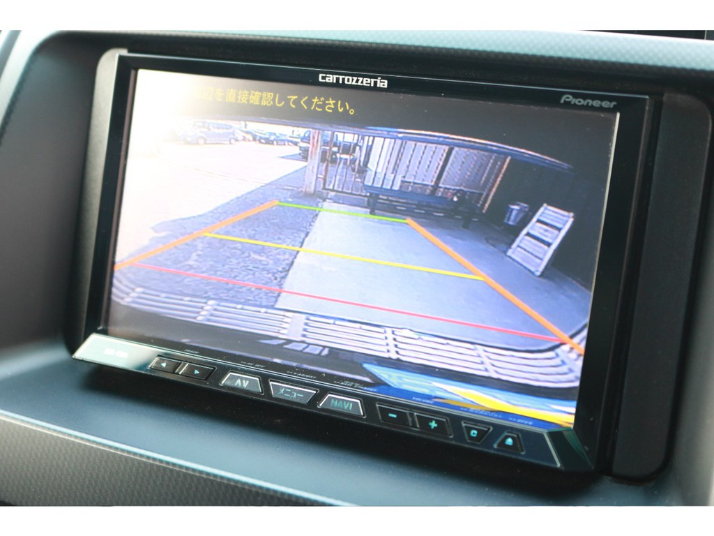 バックカメラ装備車のため駐車の際も安心ですね！