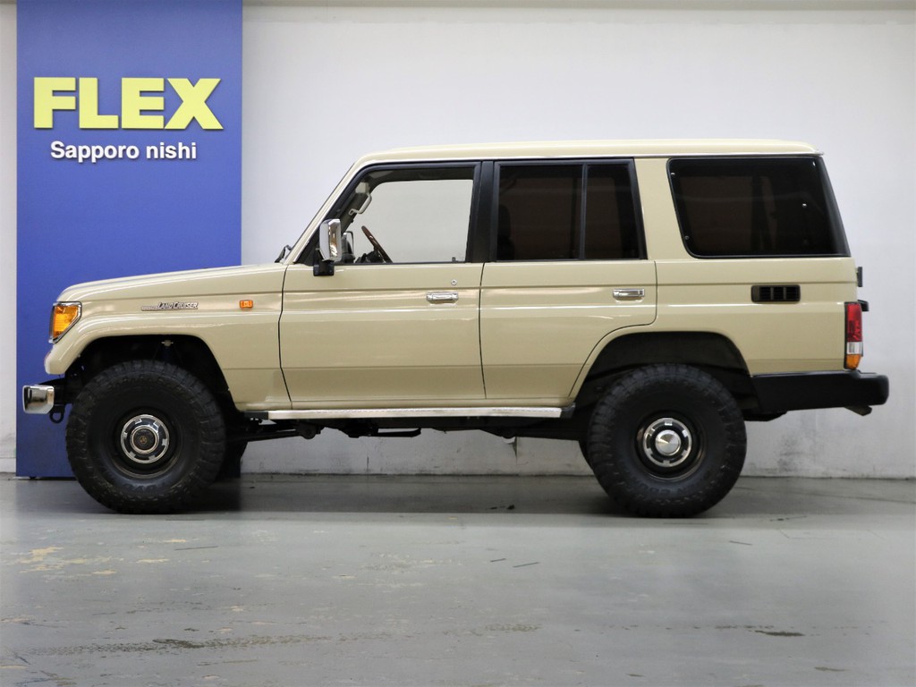 新品クラシックシートカバー☆新品ナルディウッドハンドル☆新品ウッドシフトノブ☆オプションのリアデフロック☆