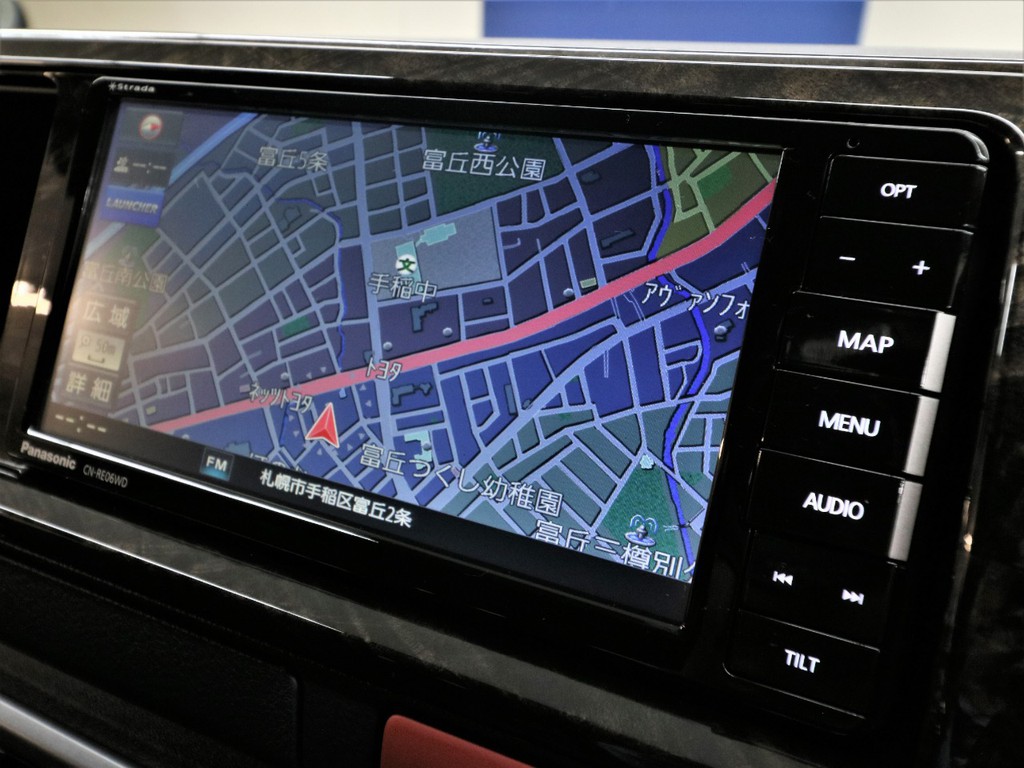 PanasonicストラーダSDナビ（フルセグTV/Bluetoothmusic）搭載しております！