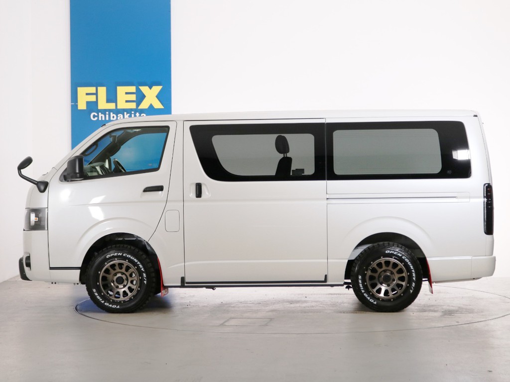 ノーマル車高のお車となります。ローダウン等、追加のカスタムもお任せください♪
