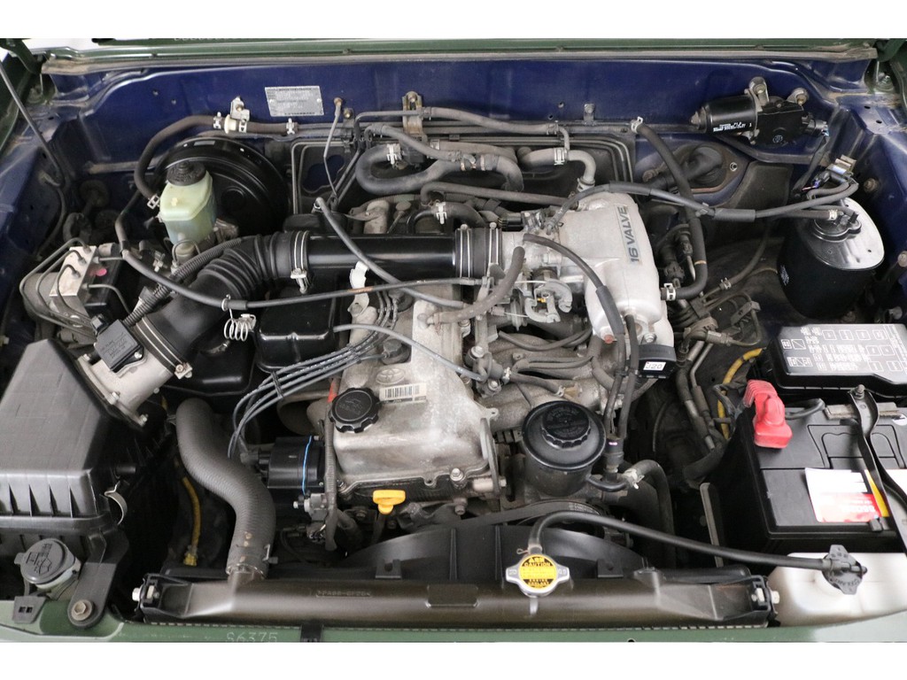 ぐんぐん走る！２７００ｃｃ３ＲＺエンジン！