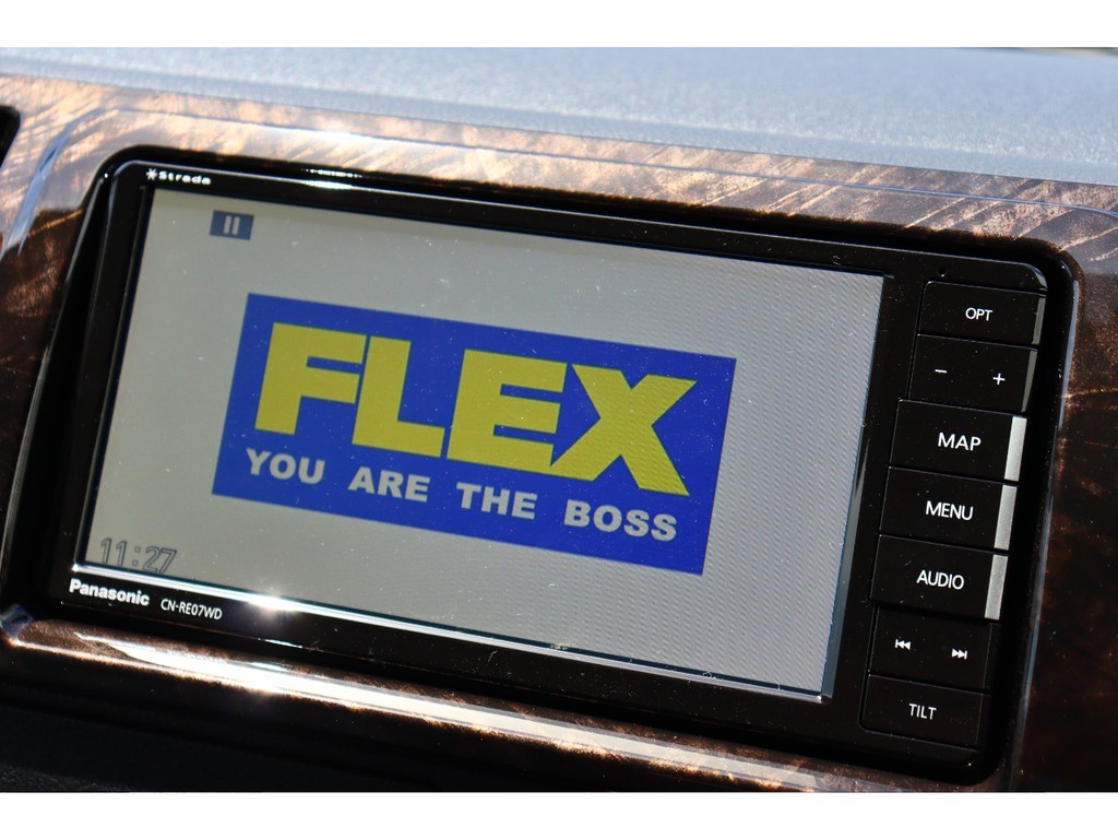 フルセグSDナビは走行中の視聴やBluetooth接続など便利な機能盛りだくさん♪