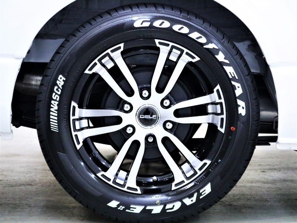 １7inＦＬＥＸ　Ｄｅｌｆ０２　ＡＷ＆１7inグッドイヤーナスカータイヤ！