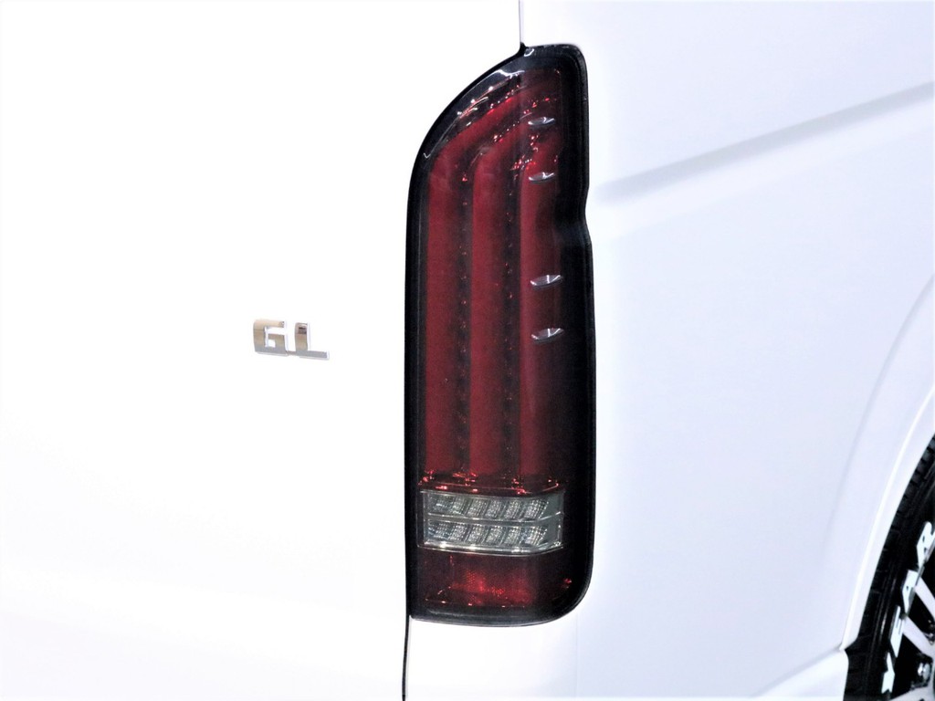 ＦＬＥＸ　ＵＬＴＩＭＡＴＥ　ＬＥＤテールランプ！