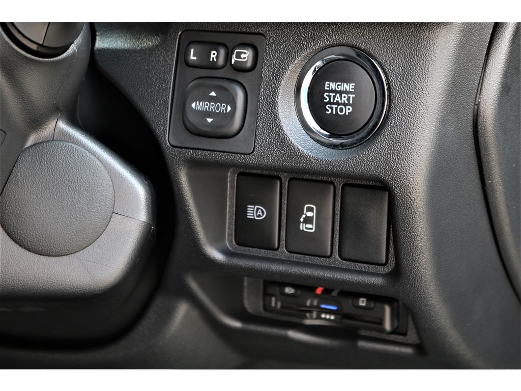 プッシュ式スタート・パワースライドドアスイッチ・ビルトインＥＴＣ・