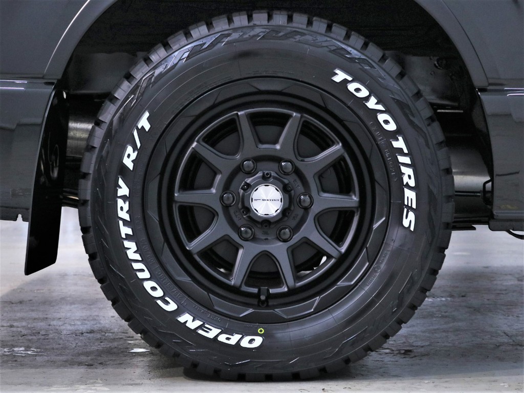 １６inch ＭＡＤ ＶＡＮＣＥフルマットブラックアルミホイール＆１６inch ＴＯＹＯオープンカントリータイヤ！