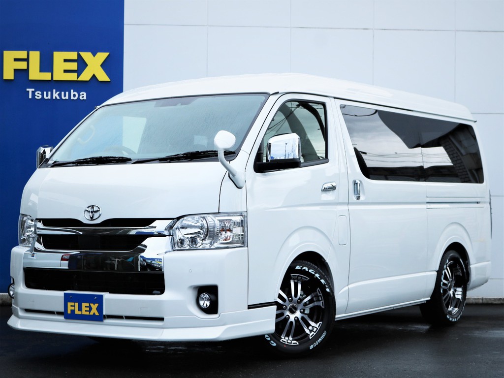 新車ハイエースＷ「ＧＬ」１０人乗り２ＷＤガソリン！フローリング施行済み！