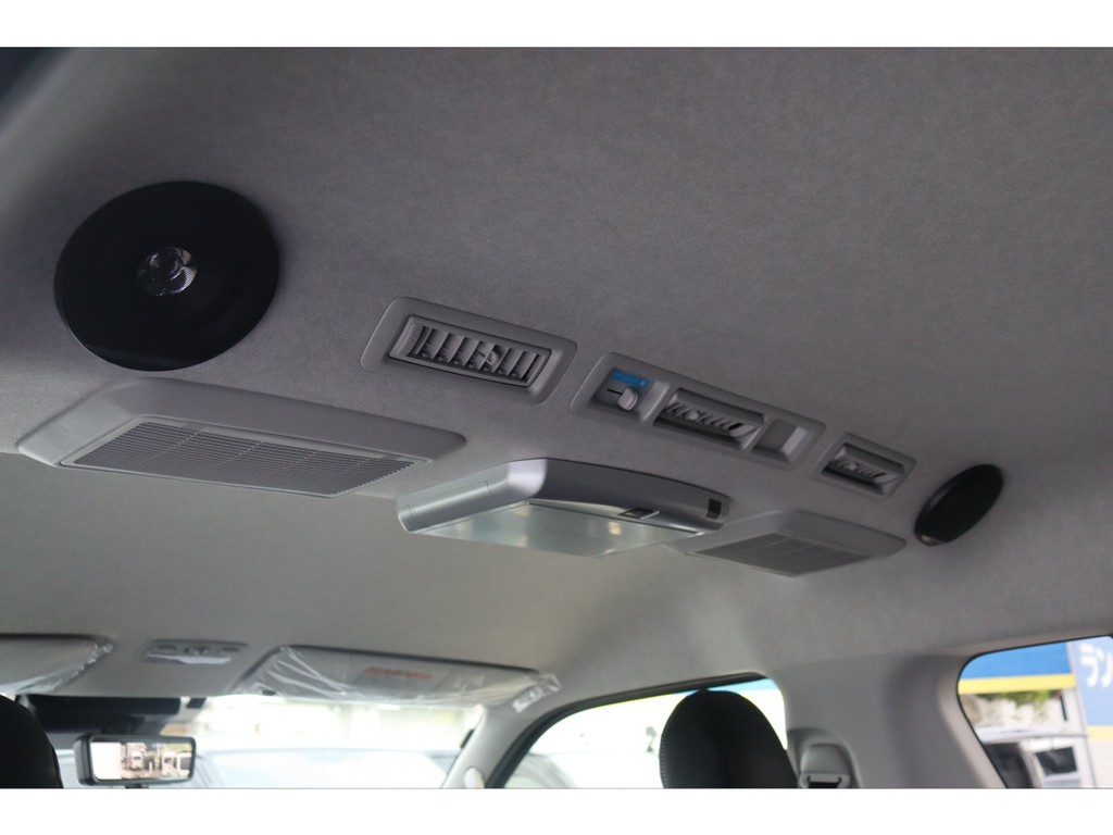 ルーフスピーカーで音響設備が充実しているお車になっています♪