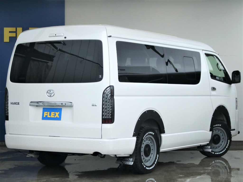 人気のアゲ系カスタムでかっこよく決めたお車になっております。