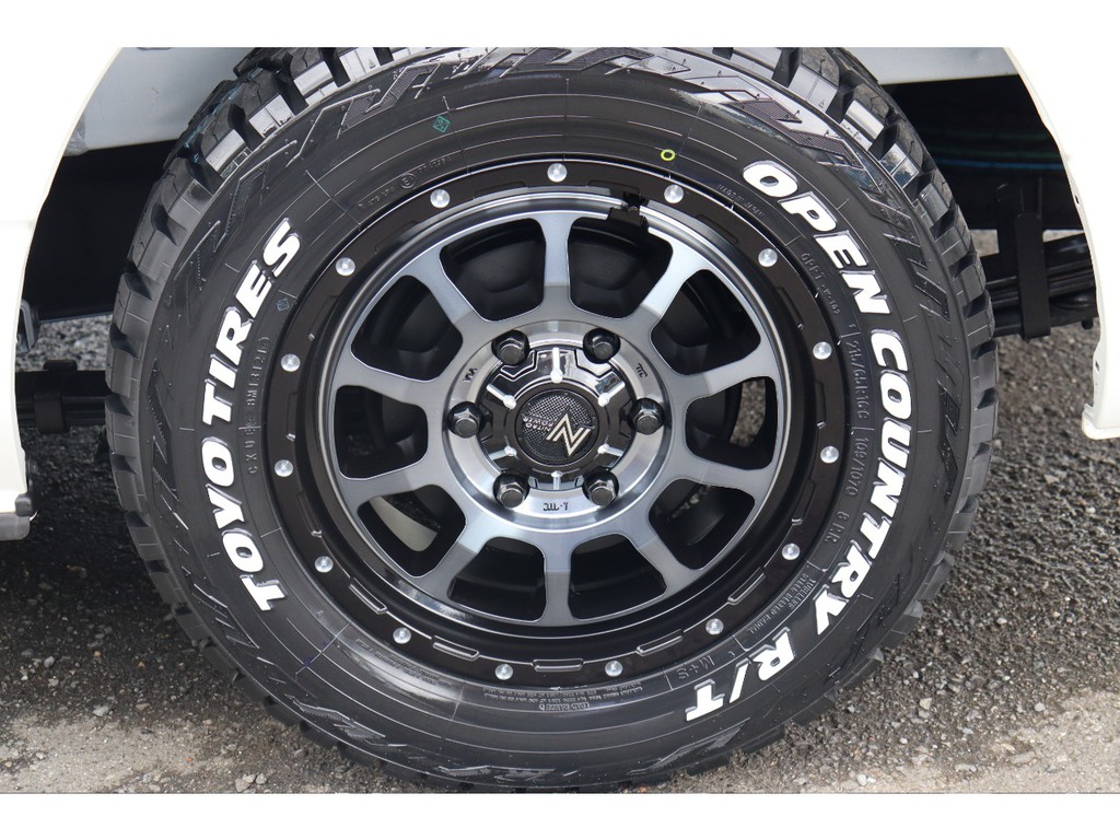 ナイトロパワーM10　16インチ×TOYOオープンカントリーR/Tタイヤ♪