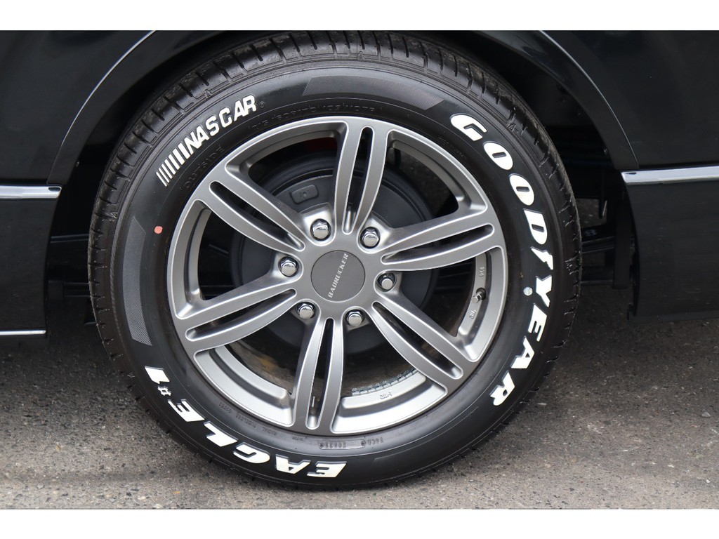 DOODYEARのナスカータイヤに415コブラのアルミホイールバットラッカーを装備♪