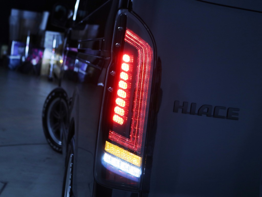 ＦＬＥＸオリジナル　プレステージ　ＬＥＤテールランプ♪