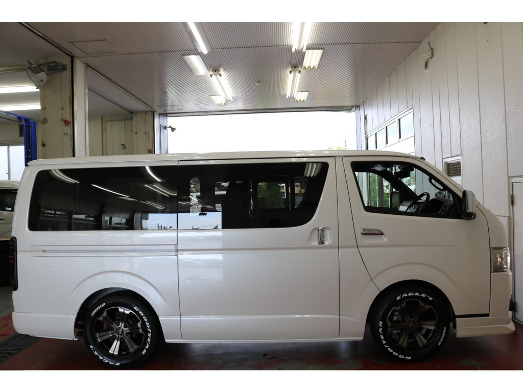 新車ハイエースＶダークプライムⅡ２８００ディーゼルタボナビパッケージ完成致しました！！フレックスカスタム満載の1台入庫致しました！！