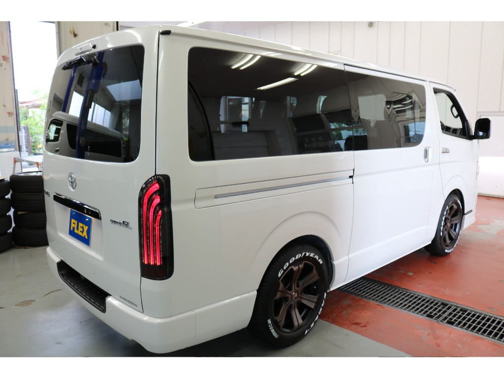 新車ハイエースＶダークプライムⅡ２８００ディーゼルタボナビパッケージ完成致しました！！フレックスカスタム満載の1台入庫致しました！！