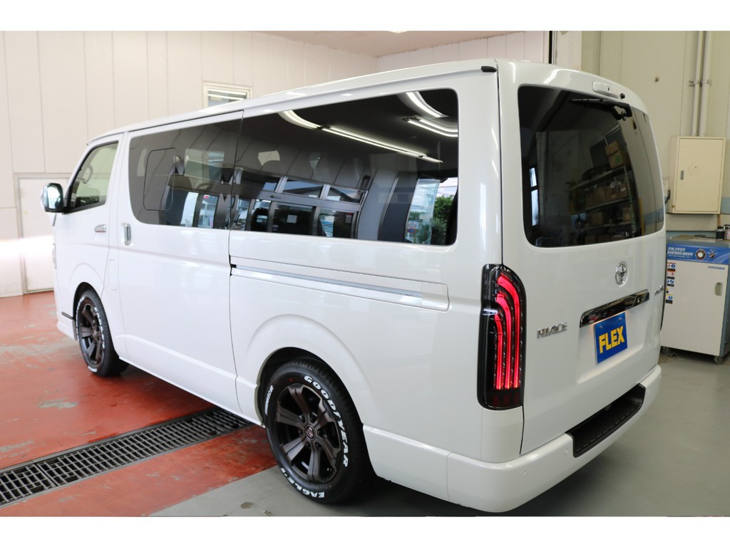 新車ハイエースＶダークプライムⅡ２８００ディーゼルタボナビパッケージ完成致しました！！フレックスカスタム満載の1台入庫致しました！！