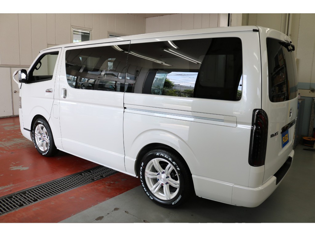 新車ハイエースＶダークプライムⅡ２８００ディーゼルターボ２ＷＤナビパッケージ完成！！両側パワースライドドア装備！！４１５コブラパーツ多数装備！！
