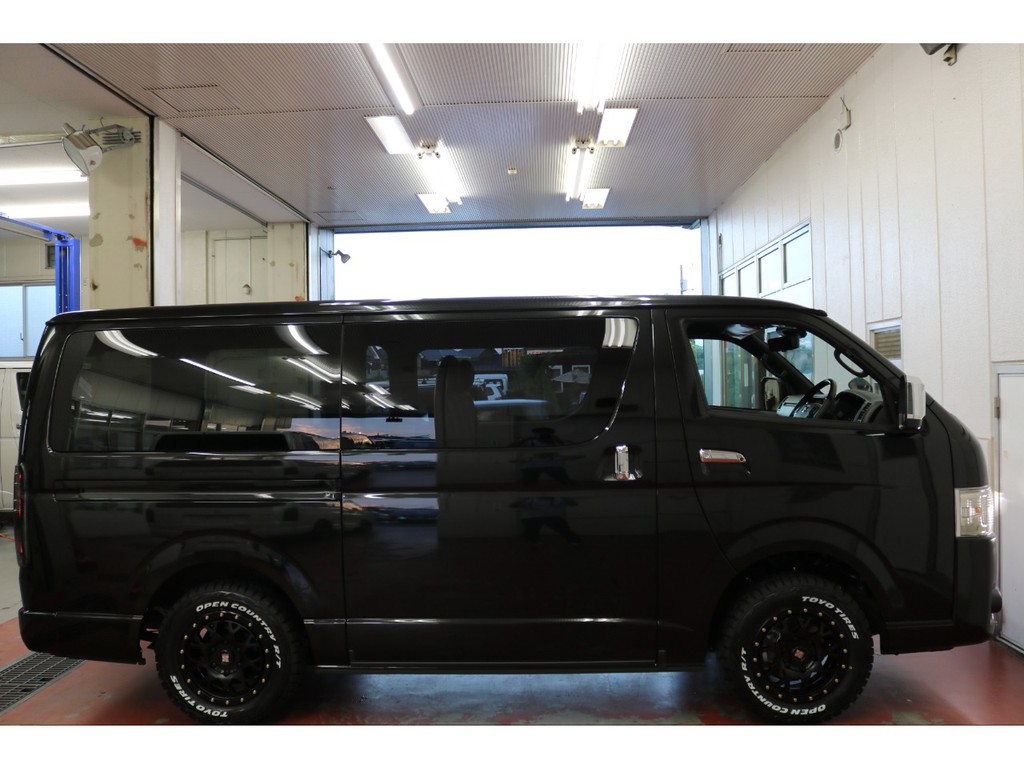 新車ハイエースＶダークプライムⅡ２８００ディーゼル４ＷＤナビパッケージ完成致しました！！店頭在庫車、即納車ご対応可能になります！！