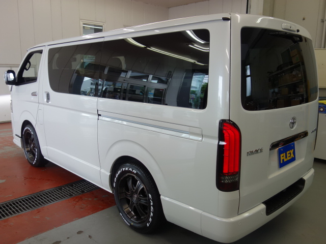 パワースライドドア搭載車両なのでワンタッチでドアの開閉が可能です♪