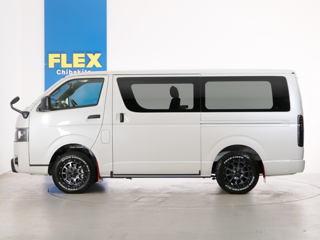 ノーマル車高のお車となります。ローダウン等、追加のカスタムもお任せください♪