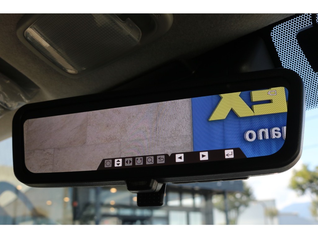 ＯＰ装備のデジタルインナーミラー！