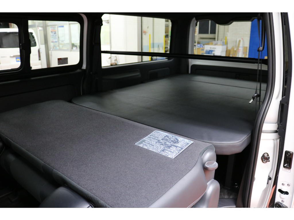 車中泊に最適、キャンプにアウトドアに大活躍！！