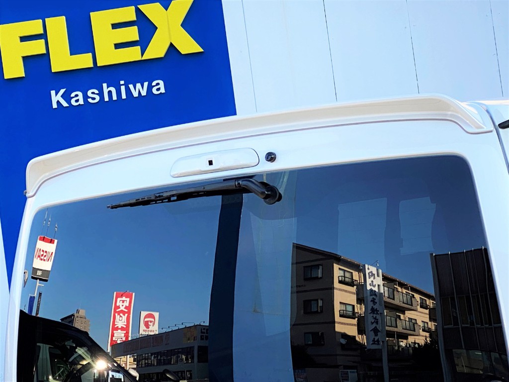 ＦＬＥＸオリジナル ＤｅｌｆｉｎｏＬｉｎｅリアスポイラーをセット！！