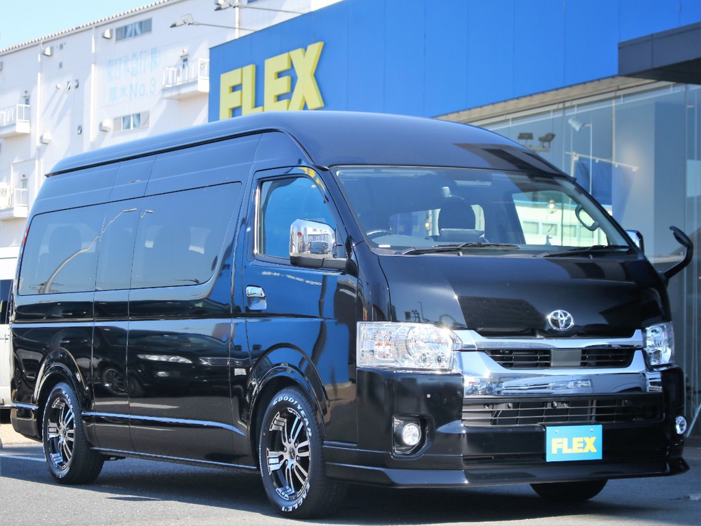 豪華なシートを入れたファインテックツアラー入庫致しました！